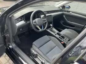 Volkswagen Passat (2021) thumbnail 13
