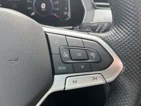 Volkswagen Passat (2021) thumbnail 23