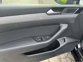 Volkswagen Passat (2021) thumbnail 24