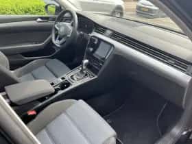 Volkswagen Passat (2021) thumbnail 31