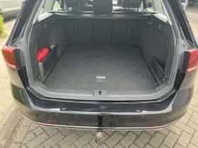 Volkswagen Passat (2021) thumbnail 35