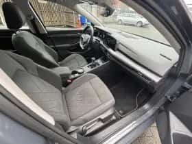 Volkswagen Golf (2021) thumbnail 30
