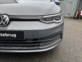 Volkswagen Golf (2021) thumbnail 32