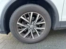 Volkswagen Tiguan (2017) thumbnail 11