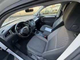 Volkswagen Tiguan (2017) thumbnail 24