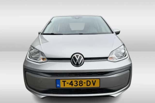 Volkswagen Up! (2023) thumbnail 4