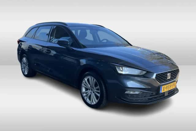 SEAT Leon (2024) thumbnail 3