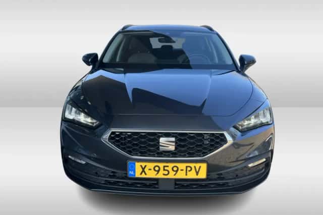 SEAT Leon (2024) thumbnail 4