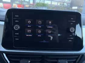 Volkswagen T-Roc (2022) thumbnail 23