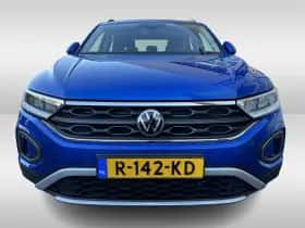 Volkswagen T-Roc (2022) thumbnail 4