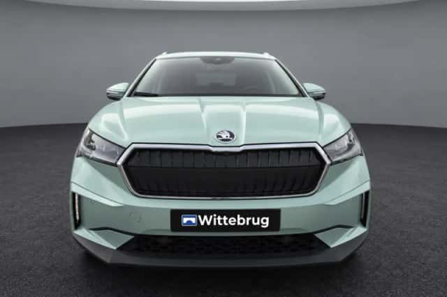 Škoda Enyaq (2023) thumbnail 4