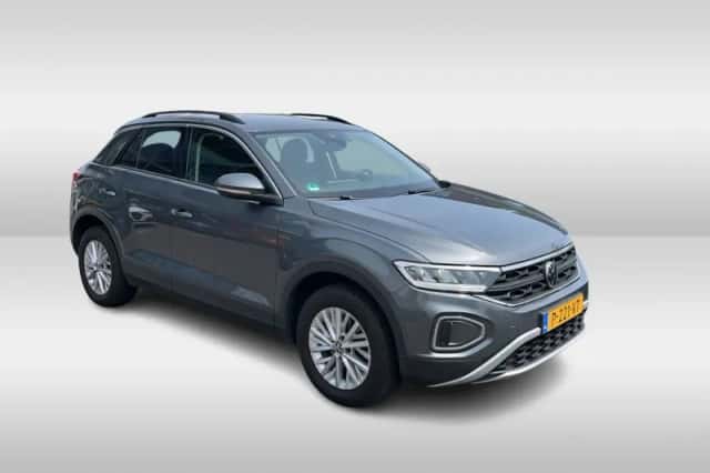 Volkswagen T-Roc (2022) thumbnail 5