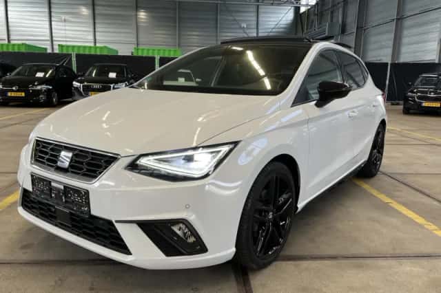 SEAT Ibiza (2023) thumbnail 5