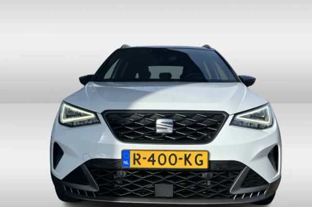 SEAT Arona (2022) thumbnail 4