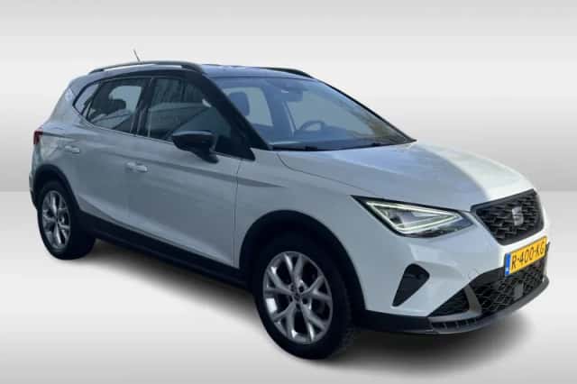 SEAT Arona (2022) thumbnail 5