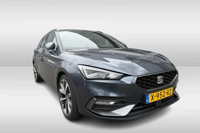 SEAT Leon (2024) thumbnail 5