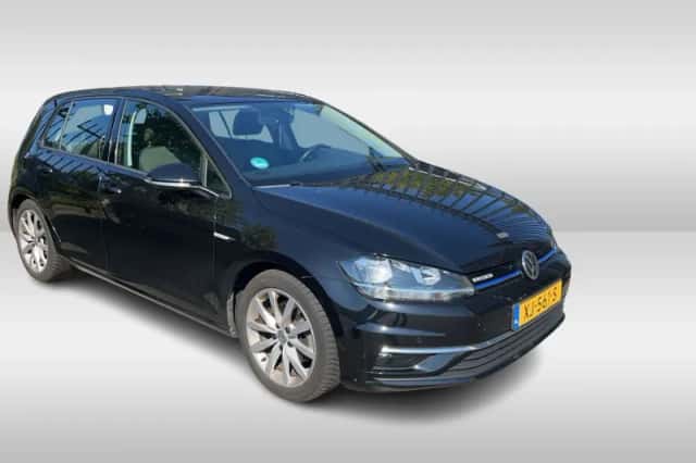 Volkswagen Golf (2019) thumbnail 3