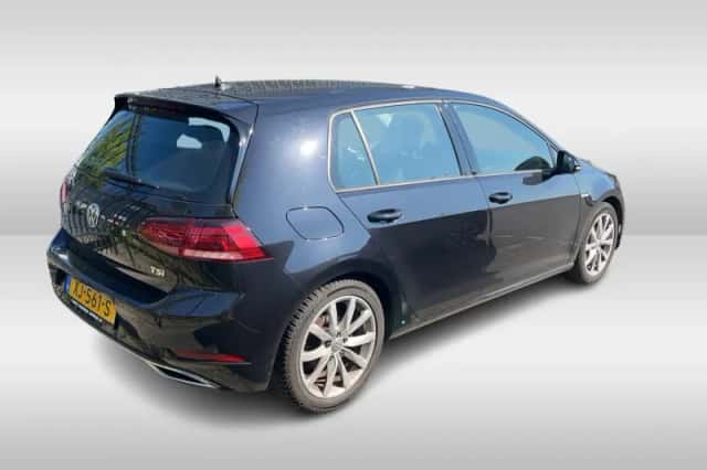 Volkswagen Golf (2019) thumbnail 4