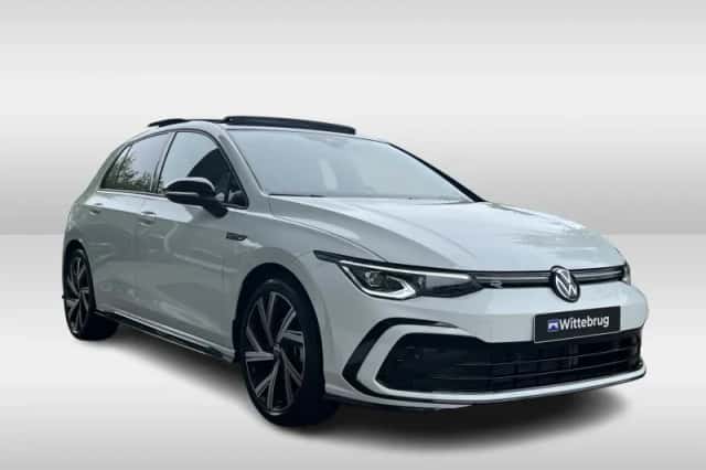 Volkswagen Golf (2023) thumbnail 3