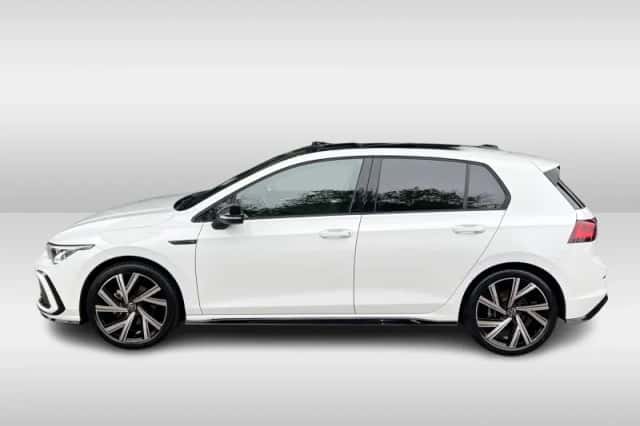 Volkswagen Golf (2023) thumbnail 5