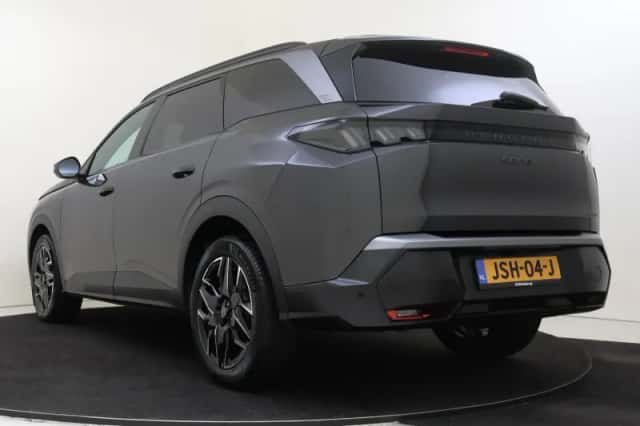 Peugeot 5008 (2025) thumbnail 3
