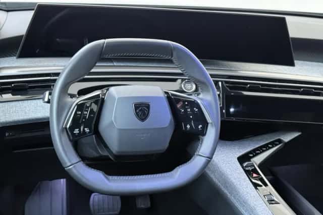 Peugeot 5008 (2025) thumbnail 5