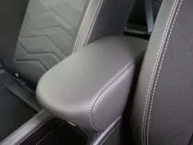 Jeep Avenger (2024) thumbnail 33