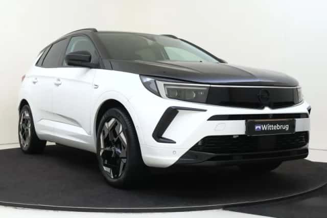 Opel Grandland (2023) thumbnail 3