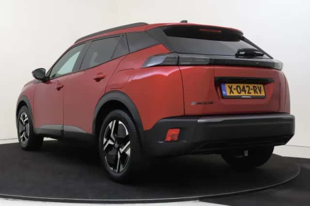 Peugeot e-2008 (2024) thumbnail 4