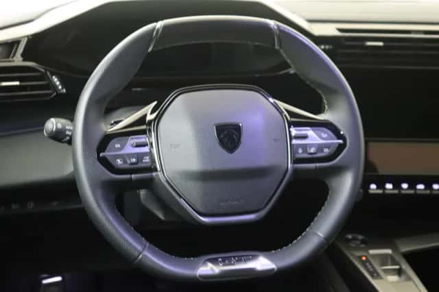 Peugeot 308 (2024) thumbnail 6