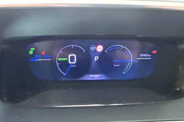 Peugeot e-2008 (2024) thumbnail 6