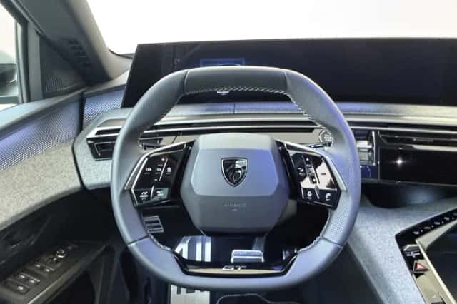 Peugeot e-3008 (2025) thumbnail 6