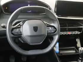 Peugeot 2008 (2024) thumbnail 6