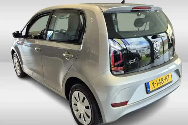 Volkswagen Up! (2023) thumbnail 4