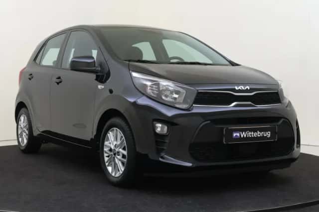Kia Picanto (2023) thumbnail 3