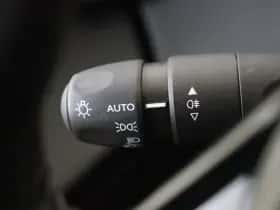 Peugeot 208 (2022) thumbnail 27