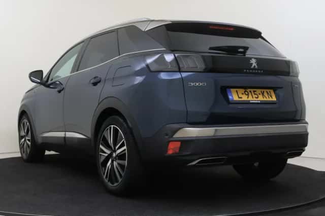 Peugeot 3008 (2021) thumbnail 4
