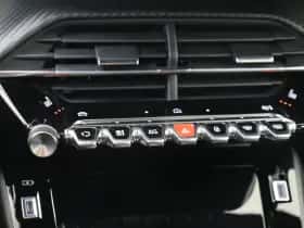 Peugeot e-208 (2024) thumbnail 26