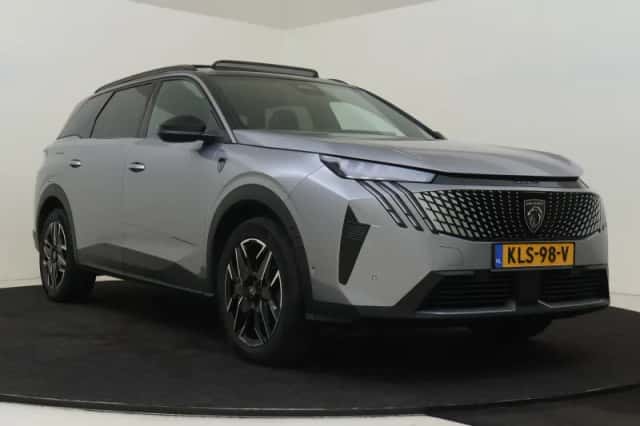 Peugeot 5008 (2025) thumbnail 3
