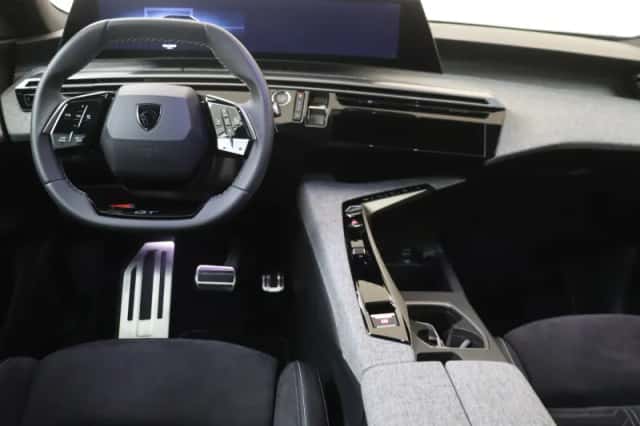 Peugeot 5008 (2025) thumbnail 5