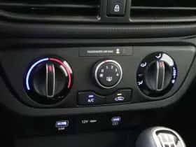 Hyundai i10 (2024) thumbnail 18