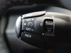 Peugeot e-2008 (2022) thumbnail 22