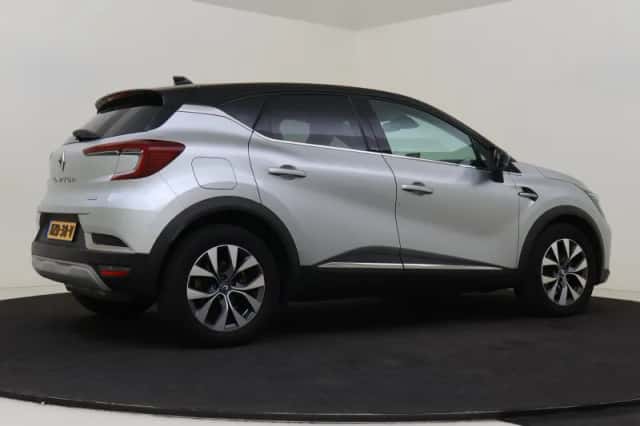 Renault Captur (2021) thumbnail 6