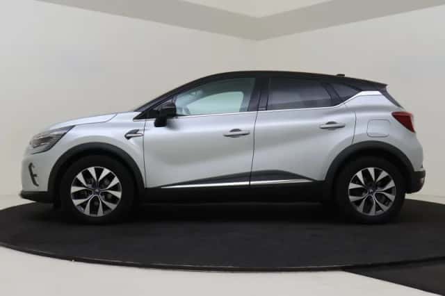 Renault Captur (2021) thumbnail 3