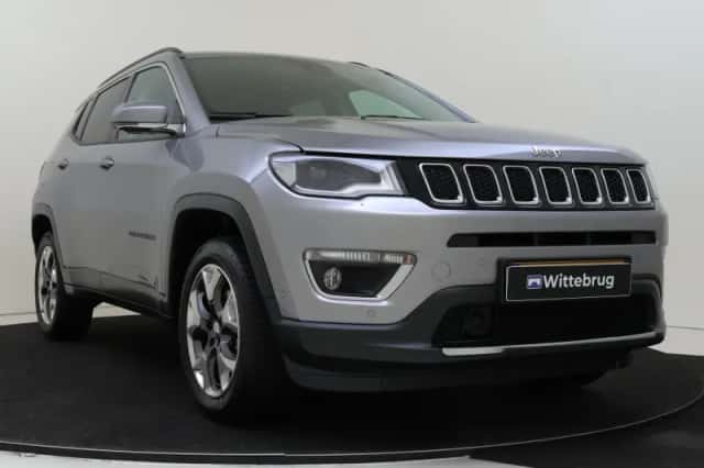 Jeep Compass (2019) thumbnail 3
