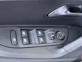 Peugeot e-2008 (2025) thumbnail 31