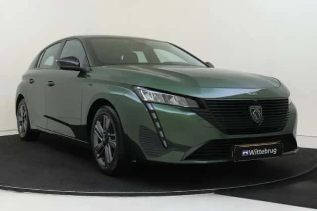 Peugeot 308 (2023) thumbnail 3