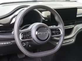 Fiat 500 (2023) thumbnail 5