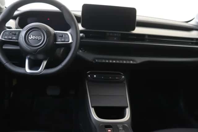 Jeep Avenger (2024) thumbnail 5