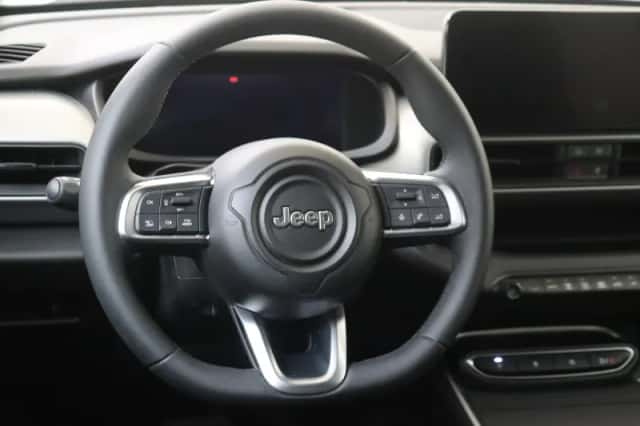 Jeep Avenger (2024) thumbnail 6